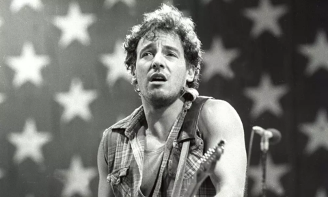 Top 100 Greatest Guitarists Of All Time - Music Minds