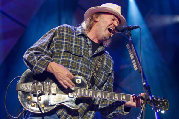 Top 100 Greatest Guitarists Of All Time - Music Minds