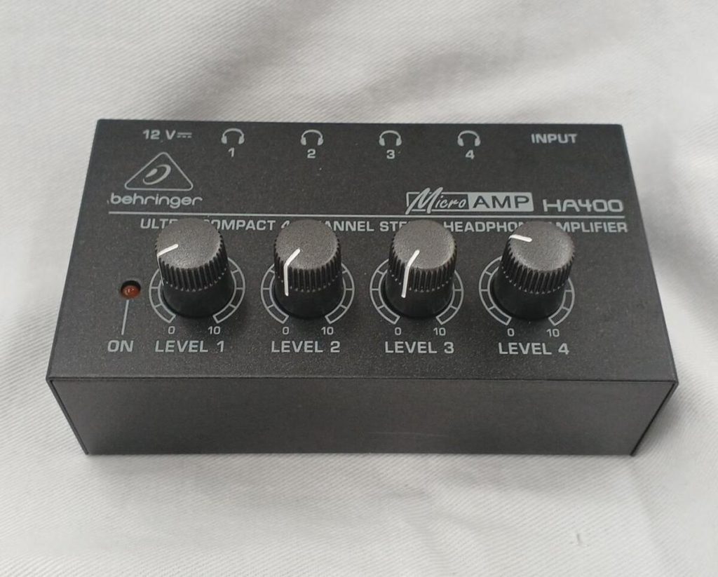 Behringer HA400 headphone amp