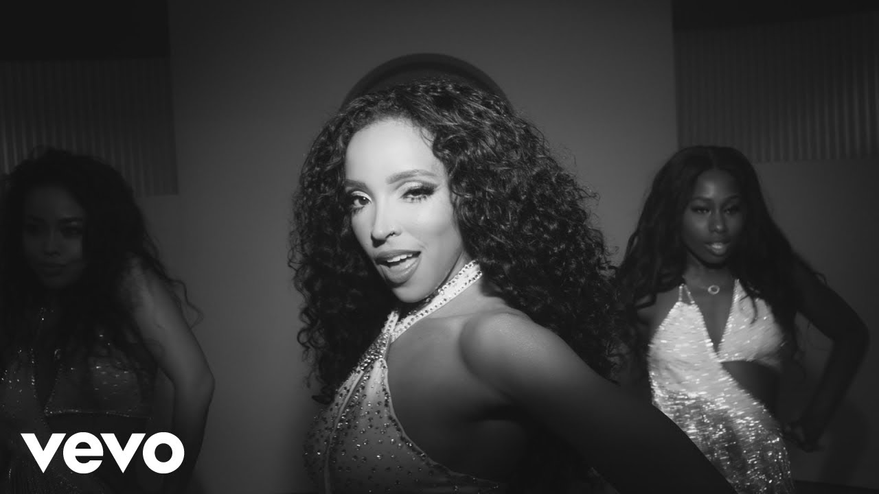 Female Rappers 1980 38 Forgotten Moments from the 1980s That Changed Women's Lives Forever ...