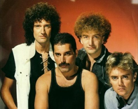 11 Bizarre Hit Songs That Broke All Rules - Music Minds