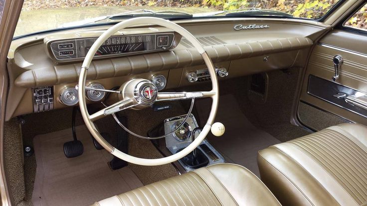 Oldsmobile F-85 (1961) (Interior)