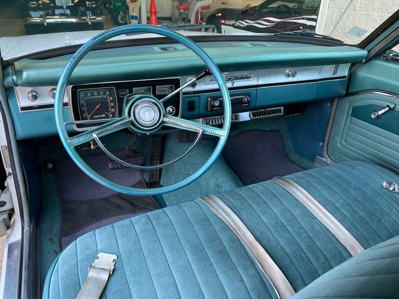 Plymouth Valiant (Interior)