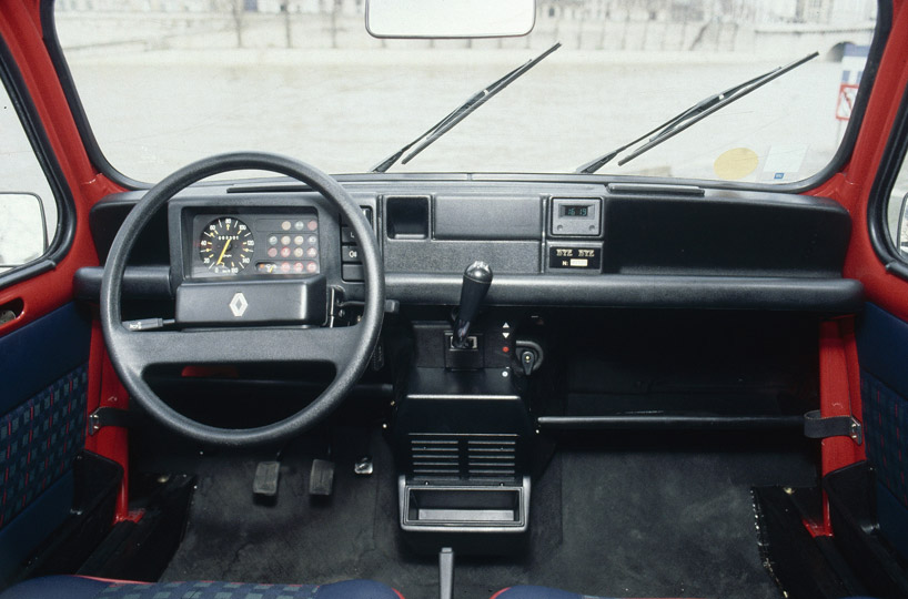 Renault R4 (Interior)