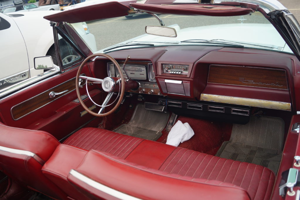 Lincoln Continental Interior