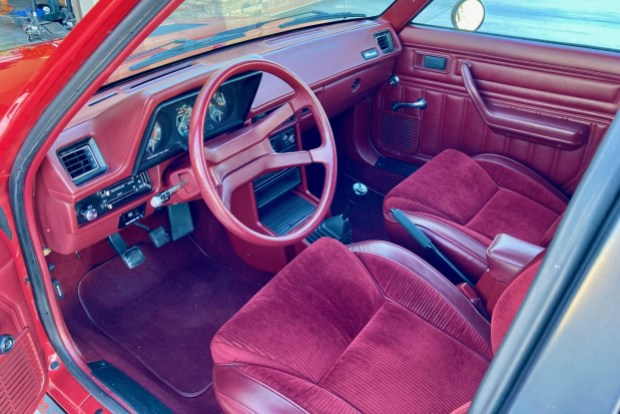 Dodge Omni GLH (Interior)