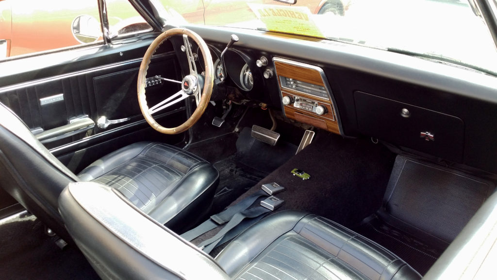 Pontiac Firebird interior