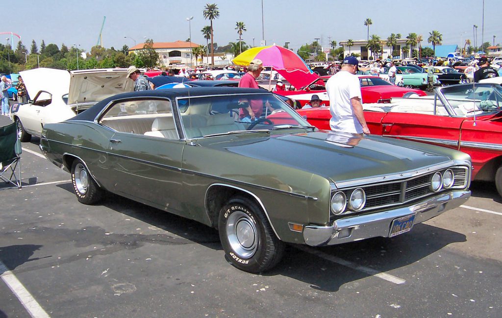 Ford Galaxy 500