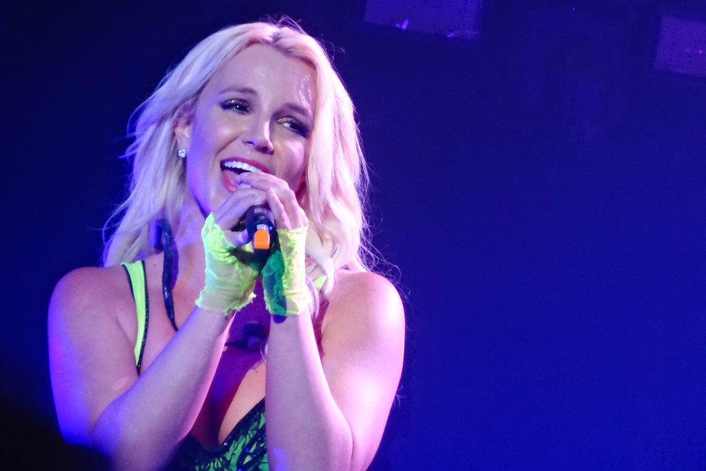 Piece of Me - Robyn & Britney Spears
