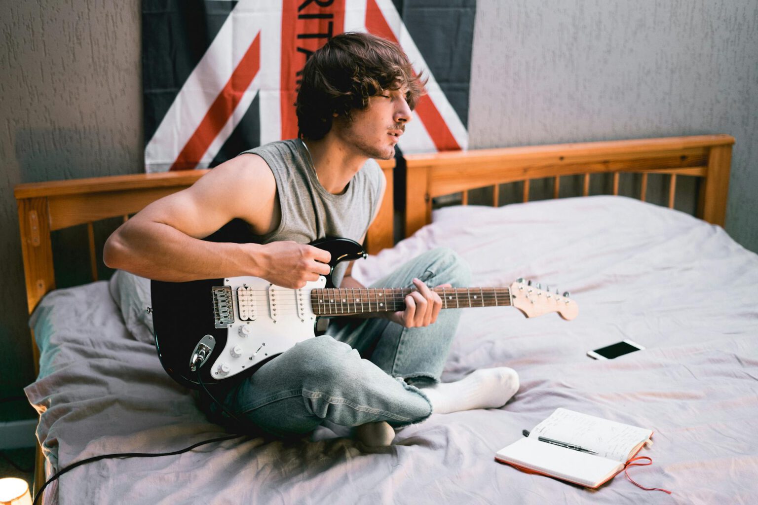 6 Proven Hacks That Will Instantly Make Your Guitar-Playing Sound ...